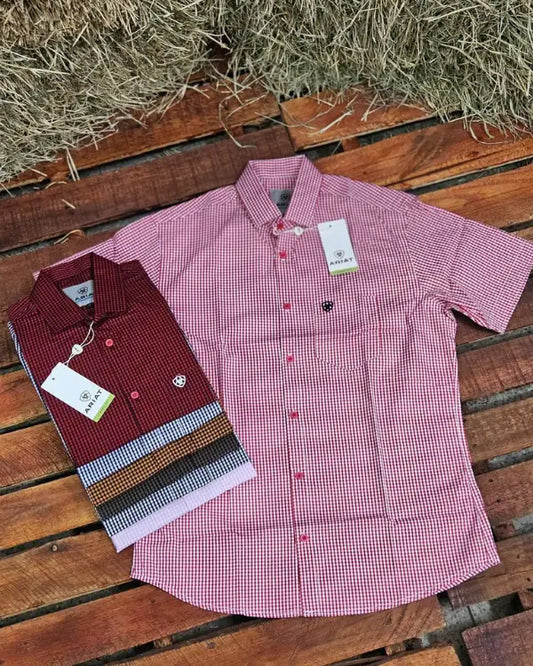 Camisa country masculina ARIAT de manga curta em padrão microxadrez
